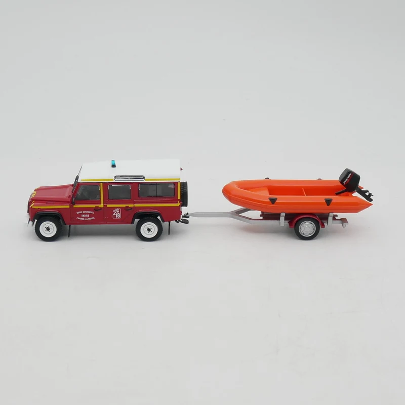 Diecast Ixo 1:43 escala Land Rover Defender remolcador motor de bomberos francés coche en miniatura de aleación juguete coleccionable regalo exhibición de recuerdo