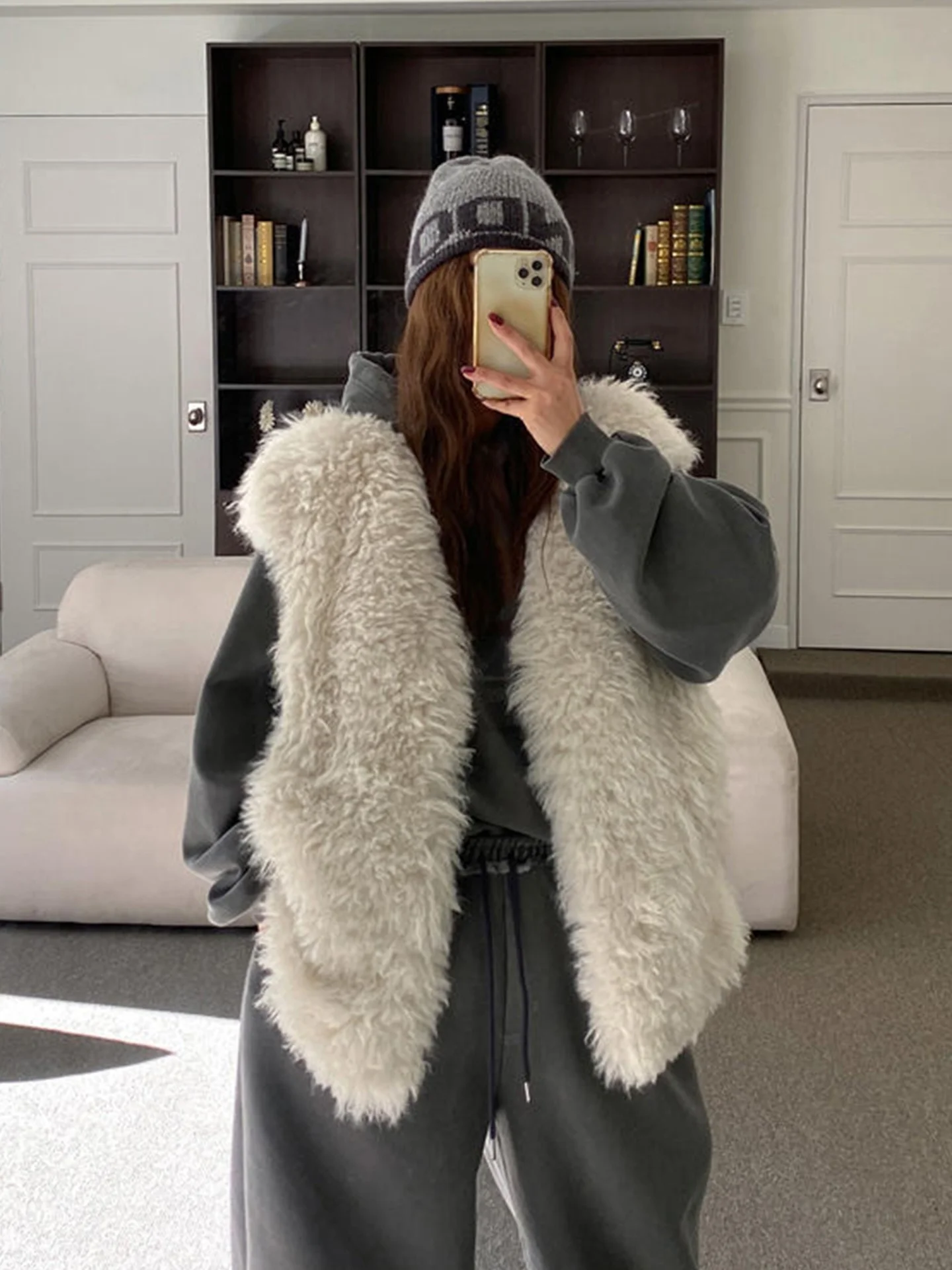 Warm Furry Lamb Fur Vest Outerwear Women's Winter Fashionable Lazy Style Jacket Loose Fit Regular Length Daily Wear