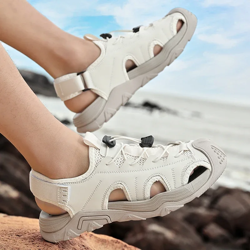 New style leather toe cap outdoor leisure sports hollow sandals beach shoes Sandals men's tide summer