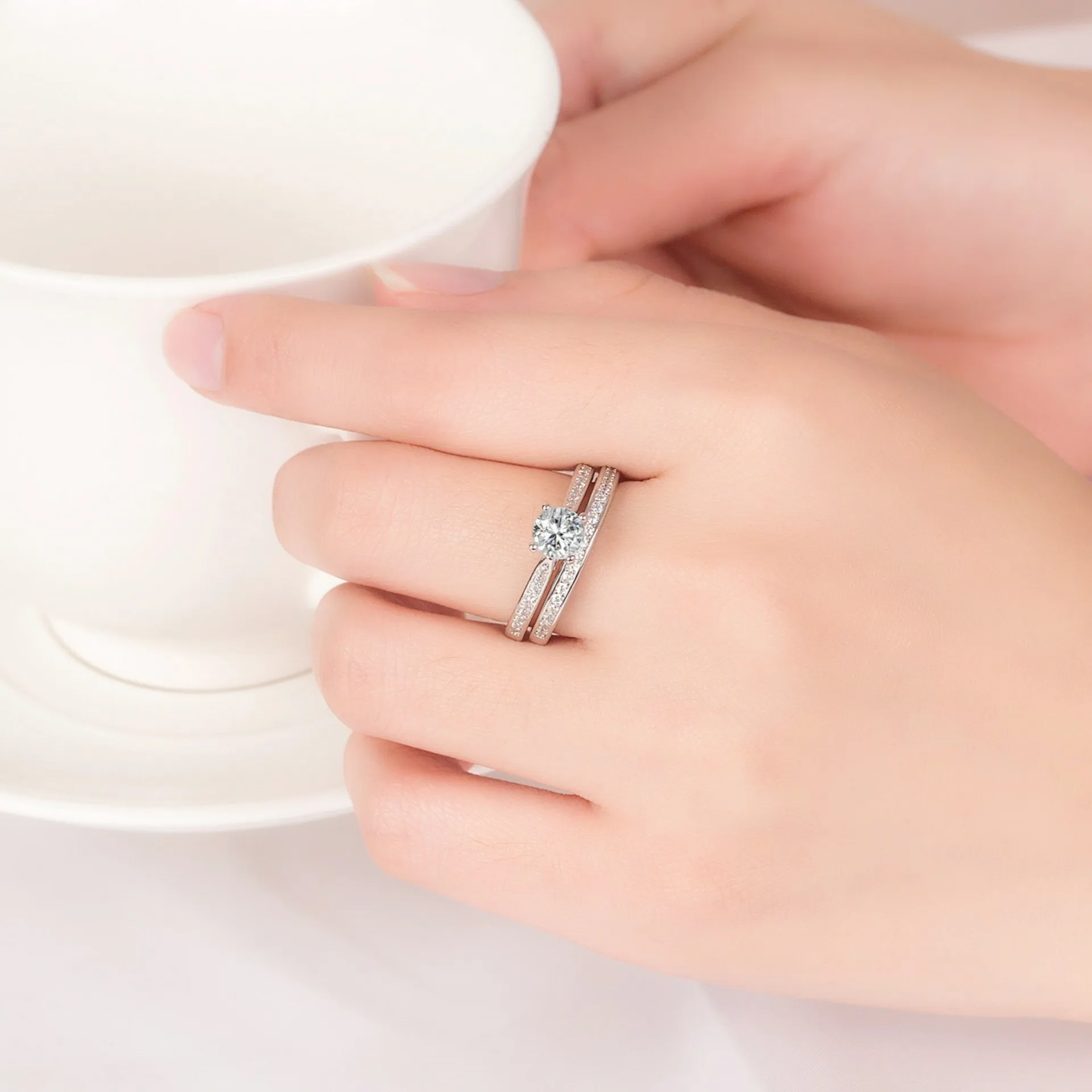 925 Sterling Silver Four Prong Zirconia Couple Ring Fashion Crystal Sizes 5-12 Wedding Fine Charm Jewelry Gifts