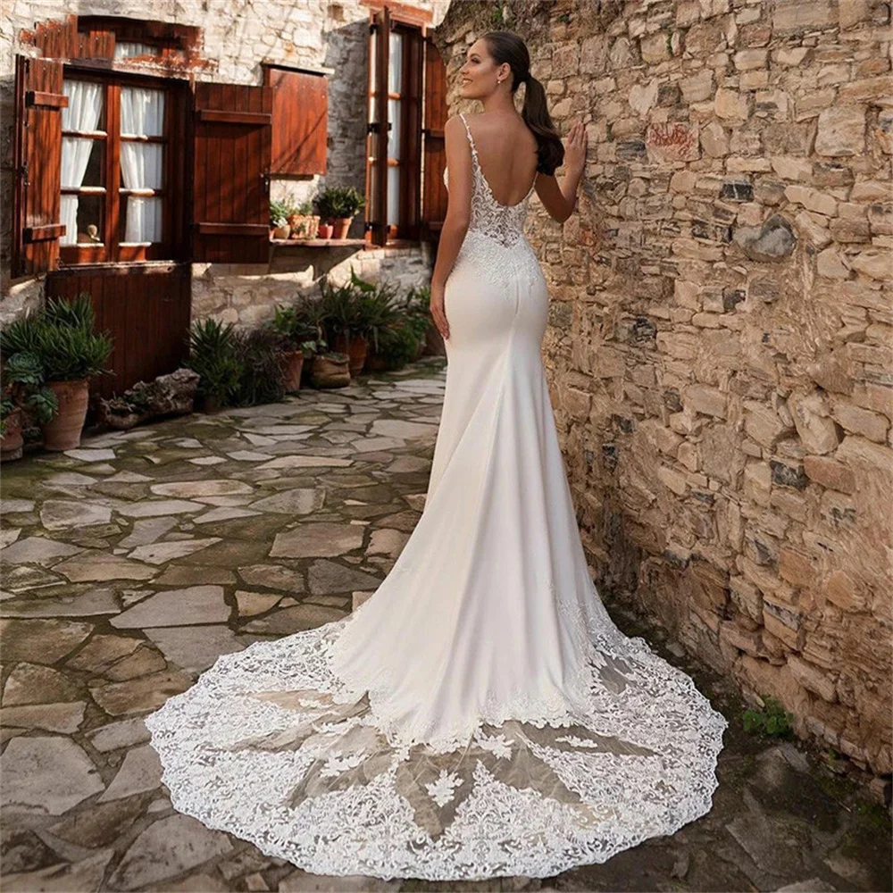 Měkké satén mořská panna svatební šaty sexy V krk krajky nášivky boho dlouhé svatební gowns špagety popruhy bez zad vestidos de noiva