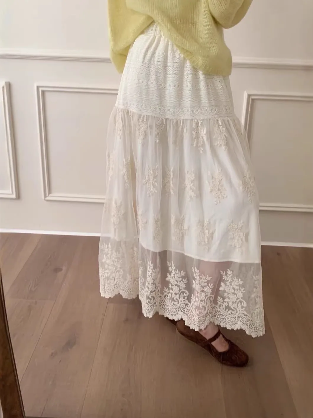 White Floral Lace Embroidered Tiered Maxi Skirt Elastic Waist Casual Summer Boho A-line Flowy Skirt Countryside Garden Skirts