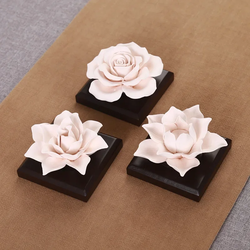 

1PCS Rose and Lotus Ceramic Perfumer Diffuser Indoor Essential Oil Durable Stone Diffuser Air Freshener Table Top Bedroom Decor