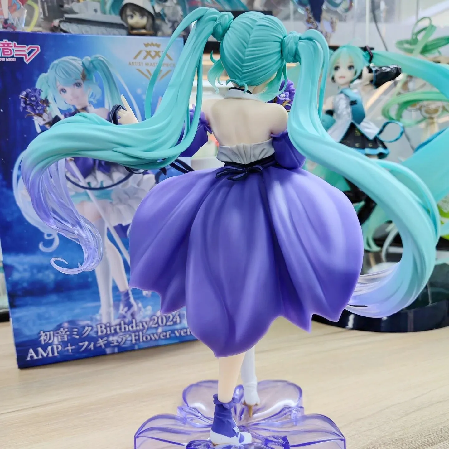 Fiore di compleanno originale Vocaloid Hatsune Miku 2024. Figura Amp Miku Modello anime da collezione Giocattolo Regali di Natale per bambini