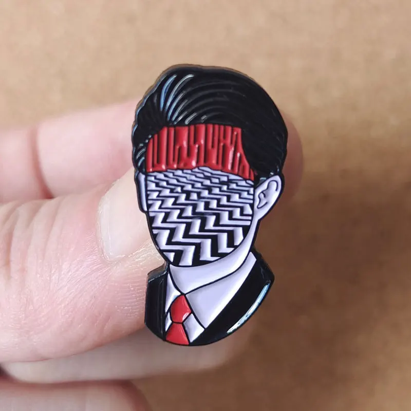 Funny TV Twin Peaks Enamel Pins Venus Badges Lapel pins Brooches Women Men Jewelry Accessories For Gifts