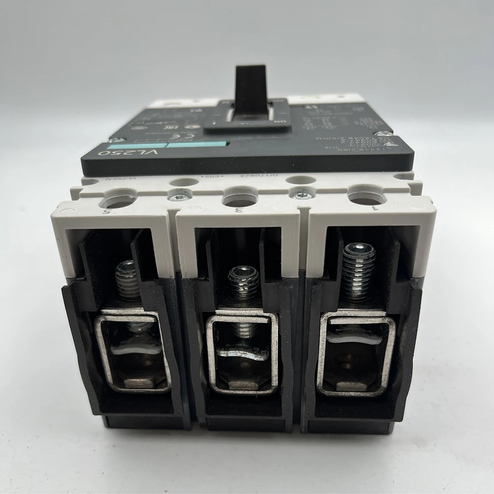 Circuit Breaker 3VL3725-1AA36-0AA0 VL250 3P 200A