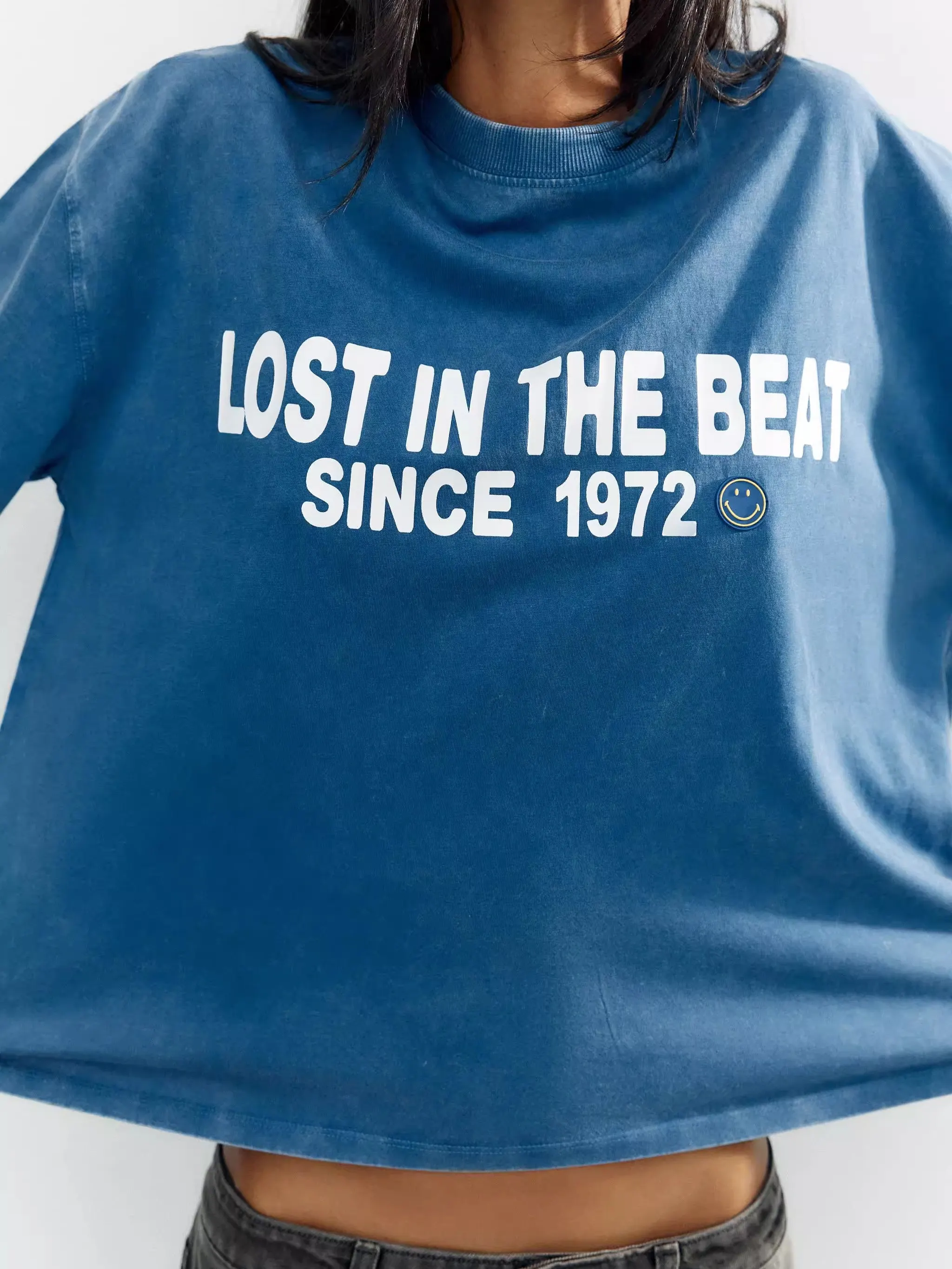 เสื้อยืดผู้หญิงสไตล์อเมริกันเรโทร ลายพิมพ์ร่วมกัน ทรงหลวม ผ้าฝ้าย สไตล์ลำลอง สตรีทแฟชั่น ฤดูร้อน 2025