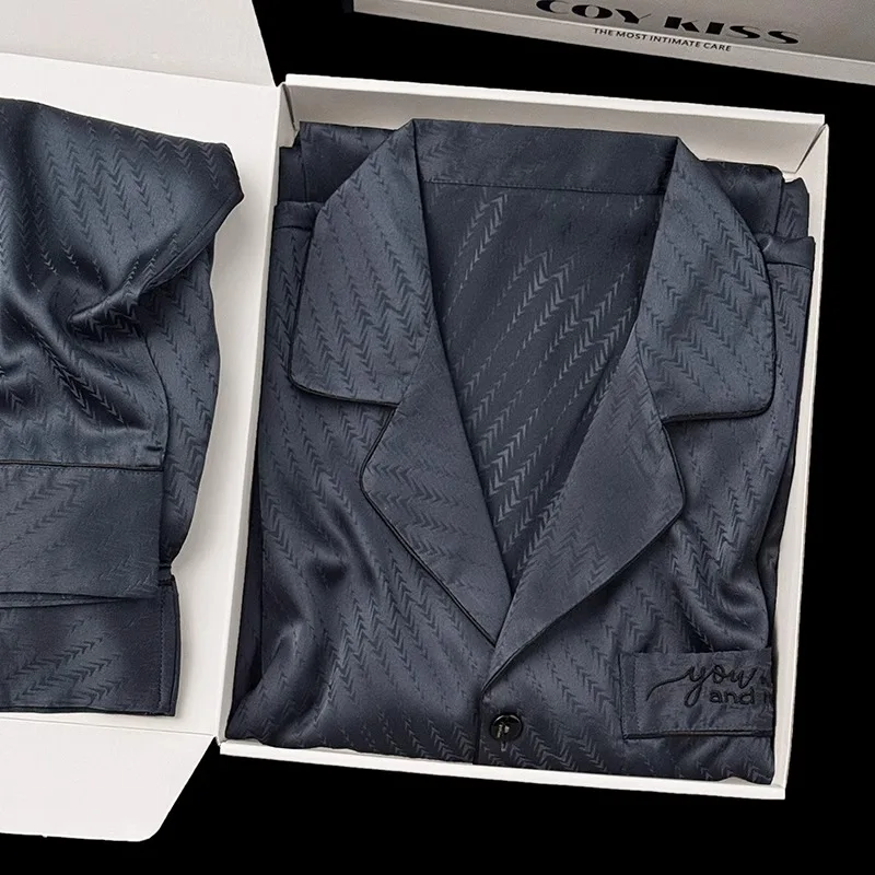 

Базовый обычный атласный пижамный комплект с вышивкой на заказ, мужские шелковые роскошные пустые пижамы, мужские комплекты одежды для сна, атласные пижамы