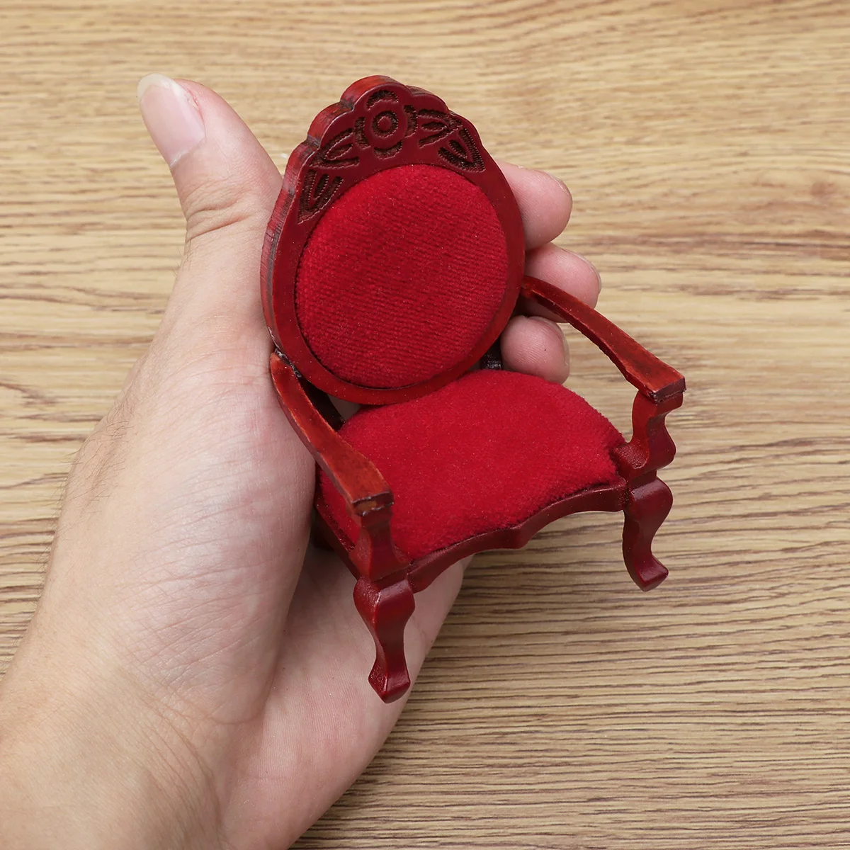 Mini chaise de maison en bois sculpté, siège léger et exquis, décor artisanal pour chambre d'enfants, meubles miniatures créatifs