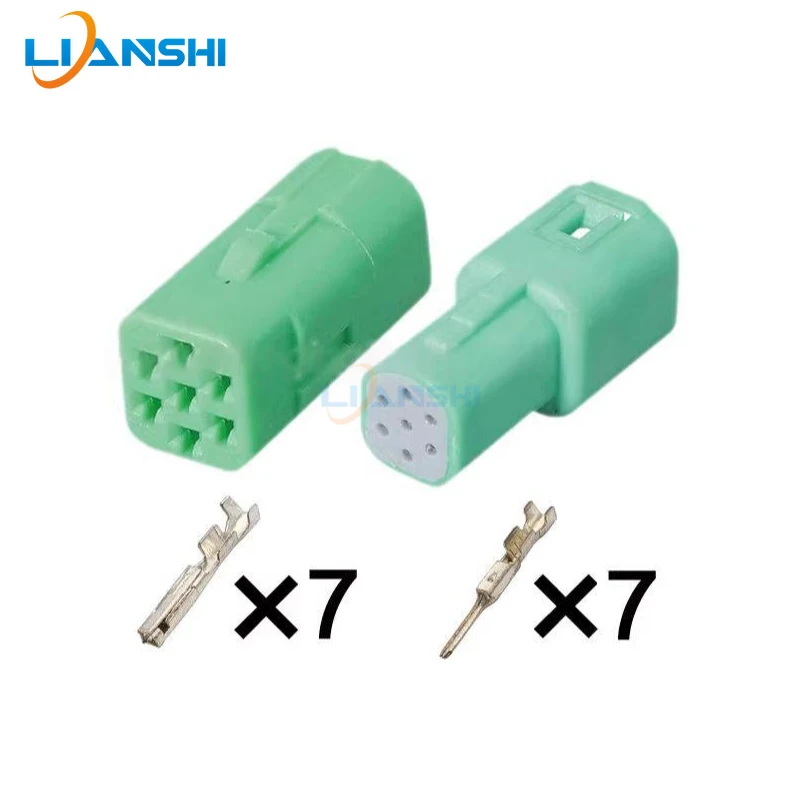 

917319-4/917318-4 is suitable for the wiring harness plug of the new Ford Focus cruise control car