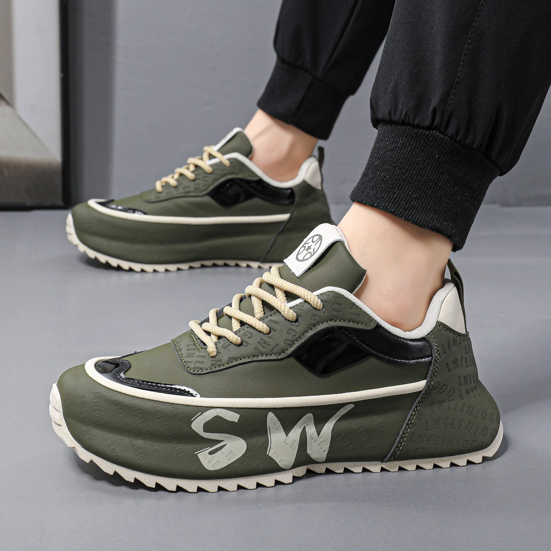

Men's Sneakers Outdoor Casual Running Shoes Walking Skateboarding Leather Shoes