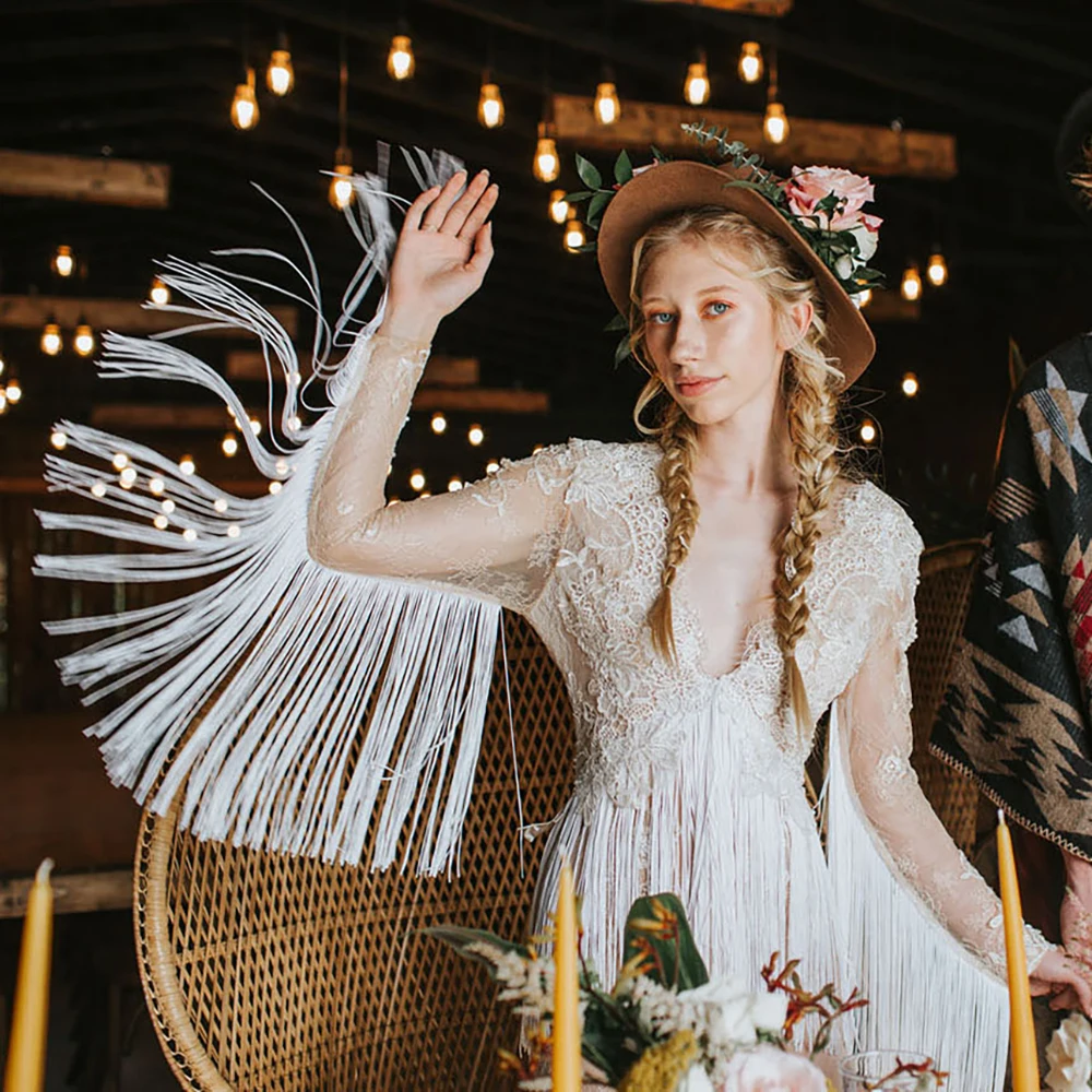 등이없는 하프 라이닝 긴 소매 프린지 웨딩 드레스 보헤미안 인어 Tassels 우아한 레이스 딥 브이 넥 맞춤형 신부 가운