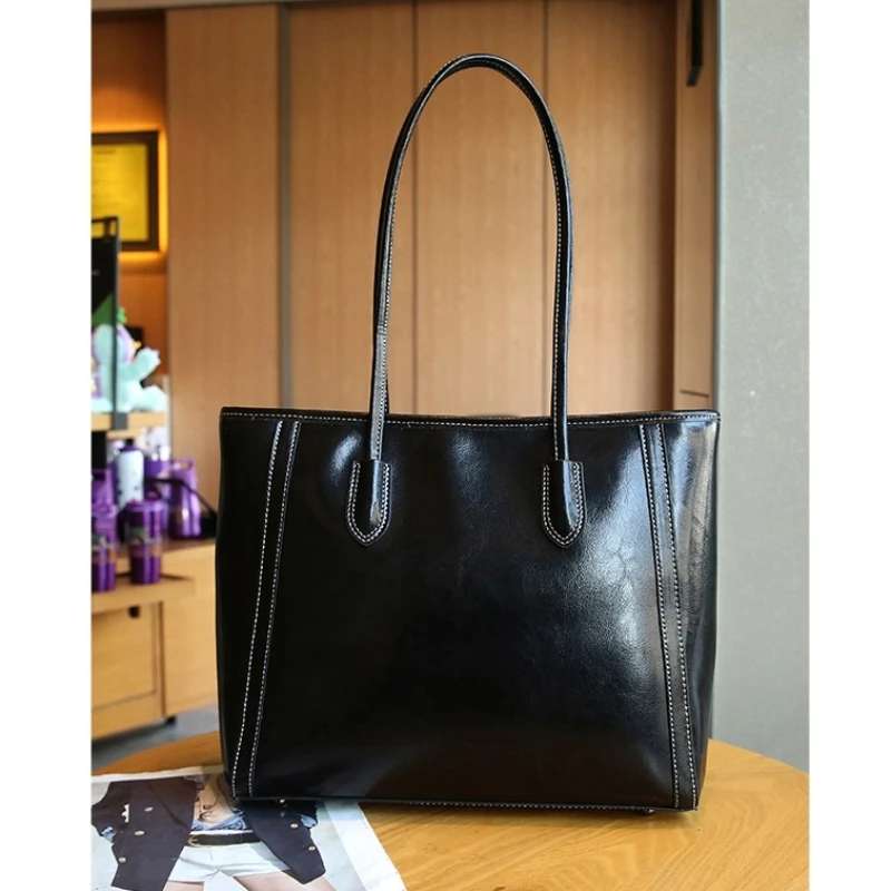 Luxury woman Shoulder bag soft leather large capacity square tote bag Vintage Fashionable cowhide Handbag Shopping underarm bags