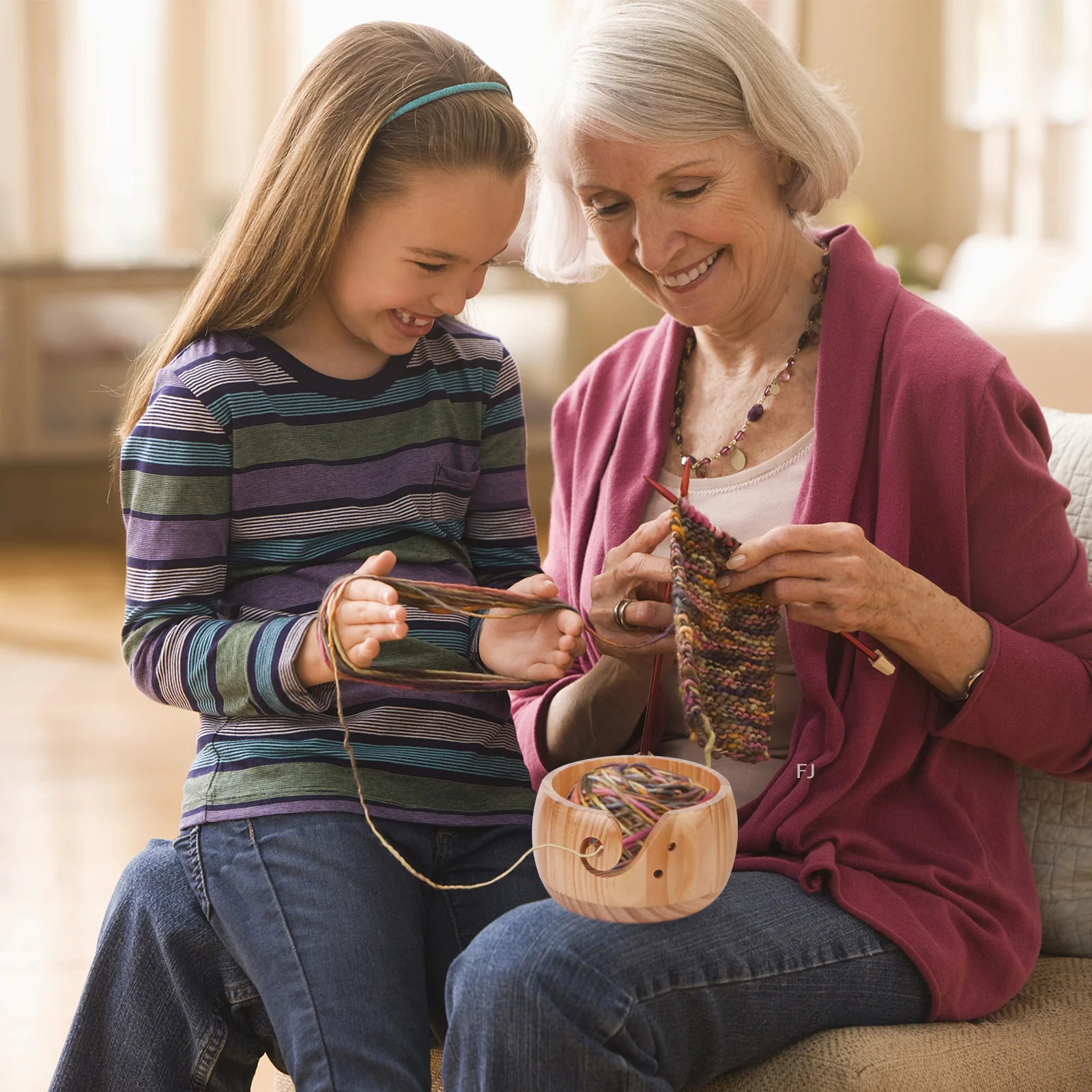 [YU]Wooden Yarn Bowl Portable Yarn Bowl for Knitting Crochet arn Storage Bowl