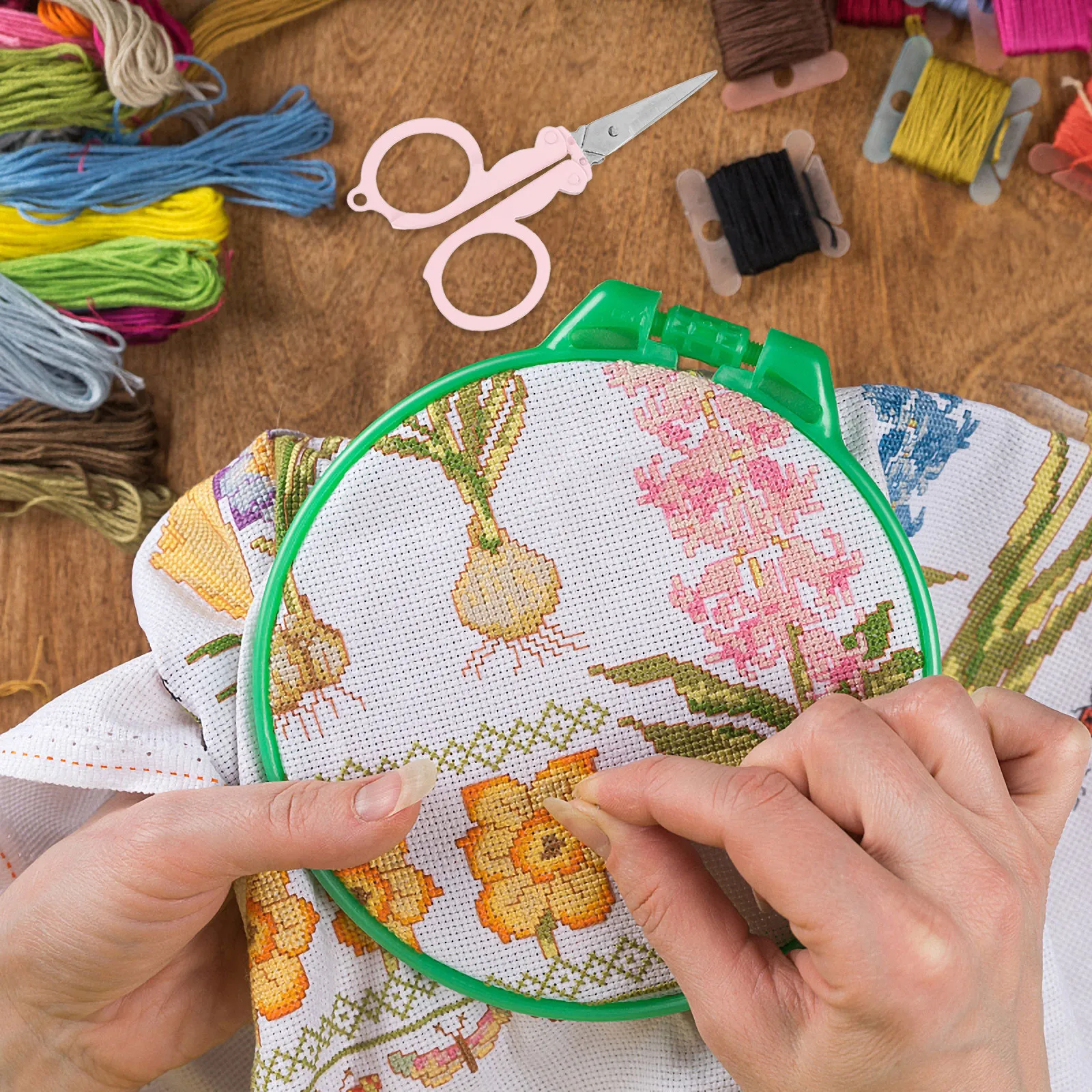 

Набор из 5 маленьких складных ножниц для путешествий, легкие металлические ножницы с защитным чехлом для пряжи, ниток, рукоделия, школы