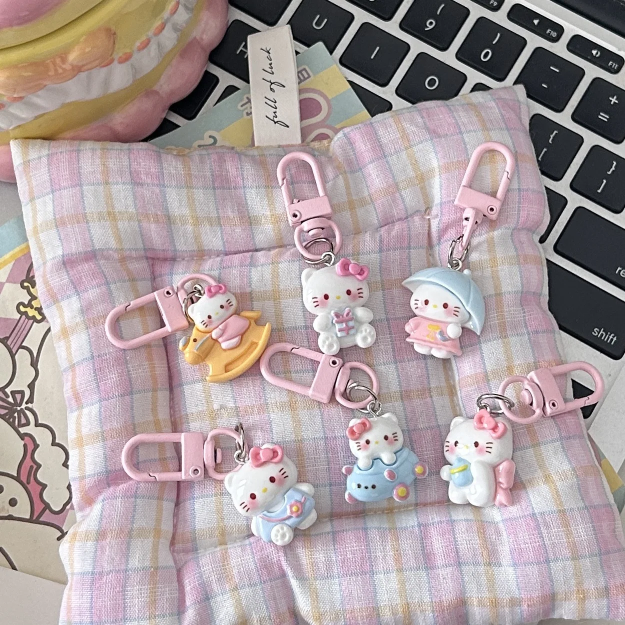 MINISO Cute Cartoon Anime Hello Kitty Girl Heart shaped Sweet Keychain Couple Backpack Car Key Charm Pendant Children Party Gift