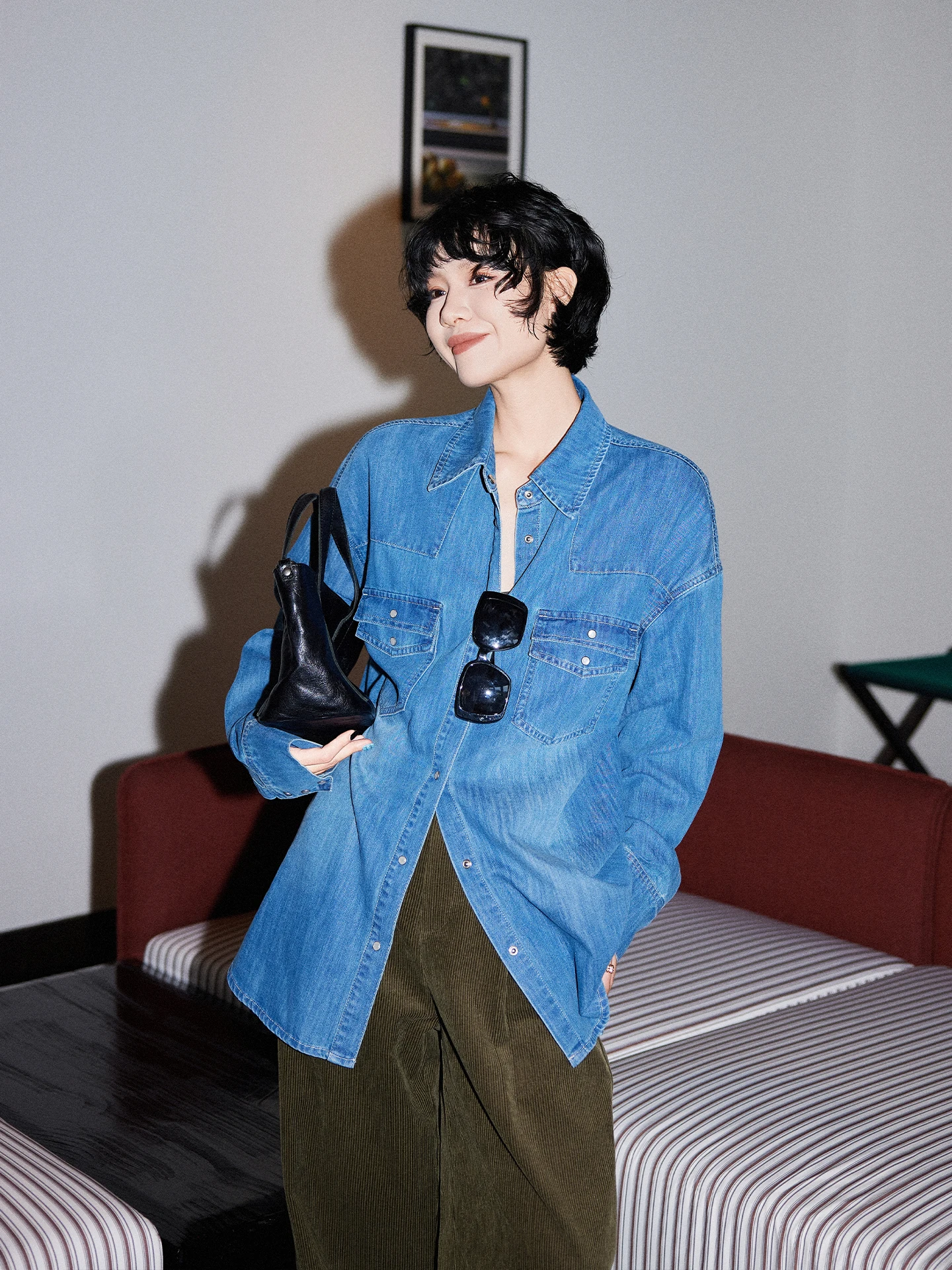 

Женская джинсовая рубашка свободного кроя с длинным рукавом из тонкого хлопка в корейском стиле для ранней осени, новинка