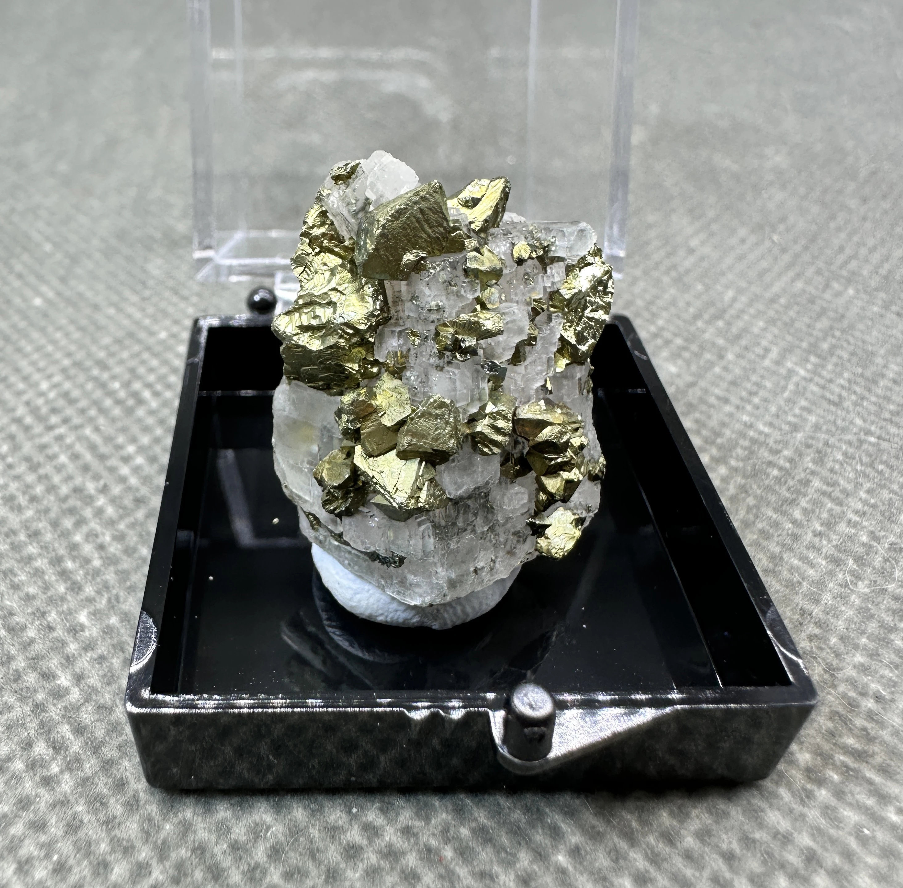 

Natural chalcopyrite and calcite symbiosis mineral specimens + box size 3.4 cm + healing quartz crystals and stones rock