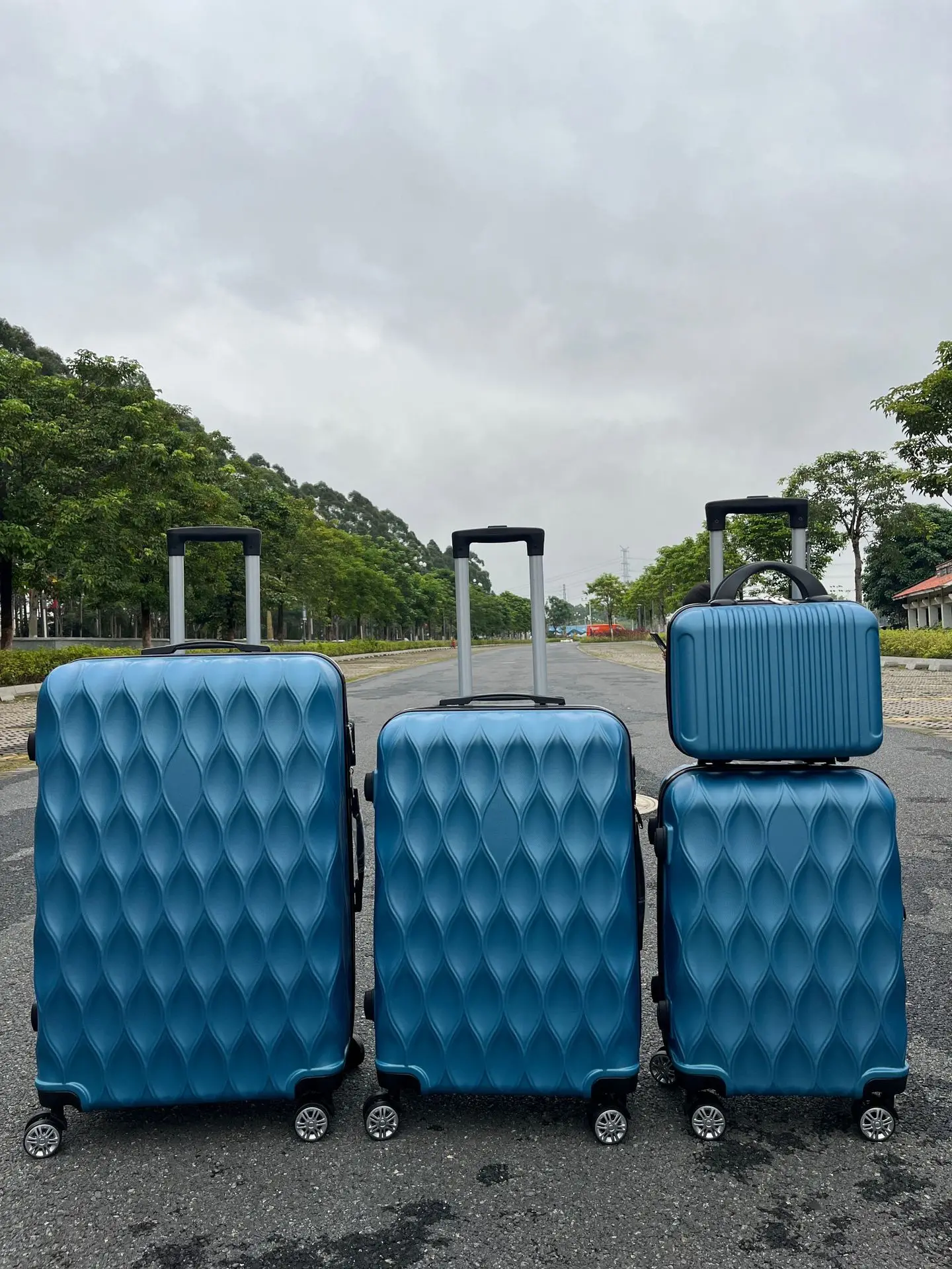 Fortuna Lai valigia a guscio duro trolley a rotelle valigia da viaggio bagaglio a mano 4 ruote (20-24-28 pollici set) (nero, set Fortuna Lai valigia a guscio duro trolley a rotelle valigia da viaggio bagaglio a mano 4 ruote (20-24-28 pollici set) (nero, set