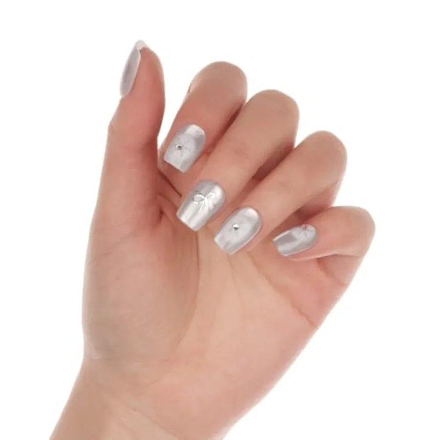 ضغط مربع قصير على الأظافر للاحتفال بعيد الميلاد والشتاء، تصميم عين القطة باللون الأبيض اللامع مع الماس المتلألئ وندفة الثلج أ