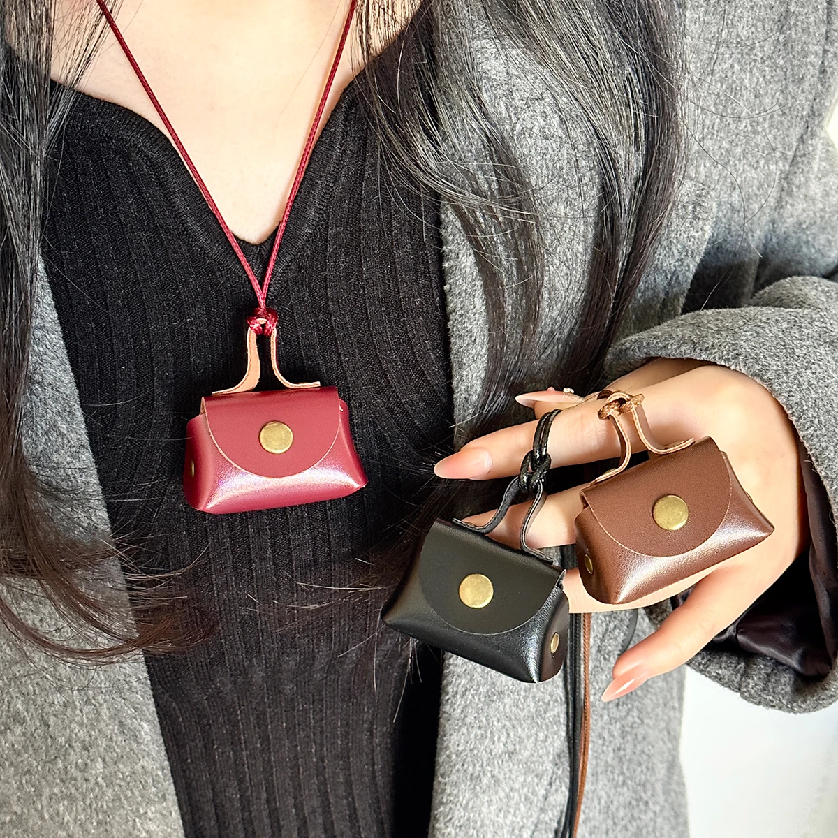 Change bag neck hanging necklace women's small and long chain can be slung diagonally retro leather pendant chain