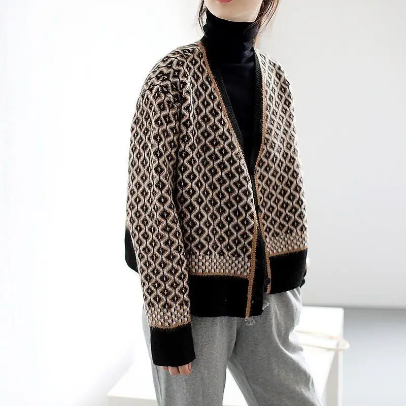 V Neck New Autumn Winter Women Knitted Single-breasted Cardigan Coat Korean Elegant Geometry Print Casual Loose Female Clothing