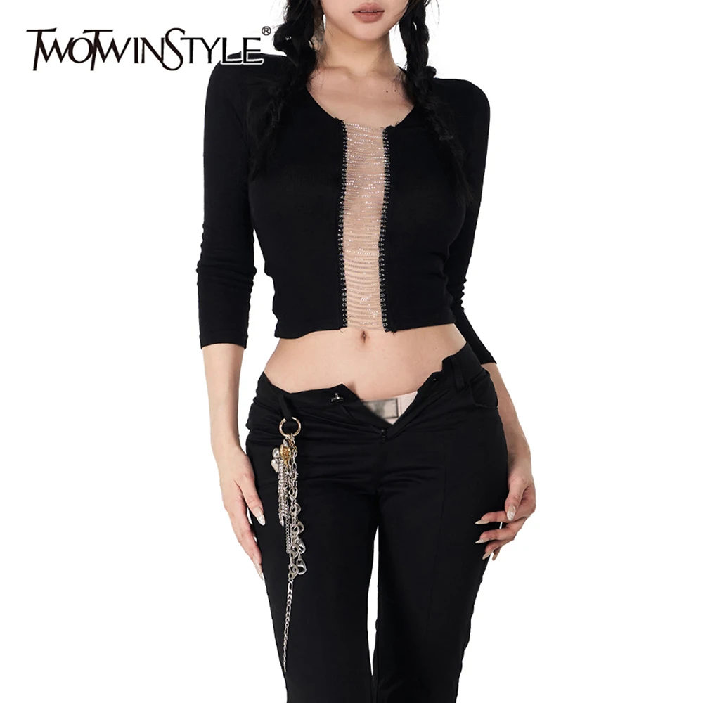 

TWOTWINSTYLE черный свитер со сращенными цепочками женский свитер с круглым вырезом и длинными рукавами для похудения уличная одежда сексуальные женские свитера осенняя мода новинка