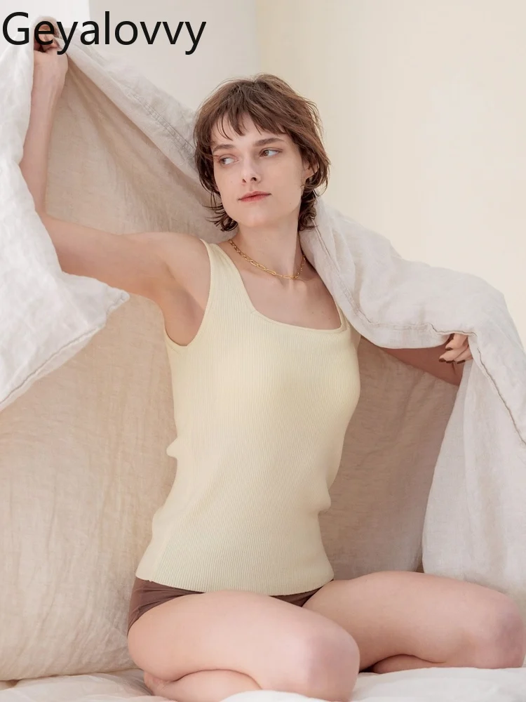 

Japanese Retro Square Neck Knitted Vest Casual Simple Slimming Base Shirt Pullover Versatile Sleeveless Tank Top with Chest Pad