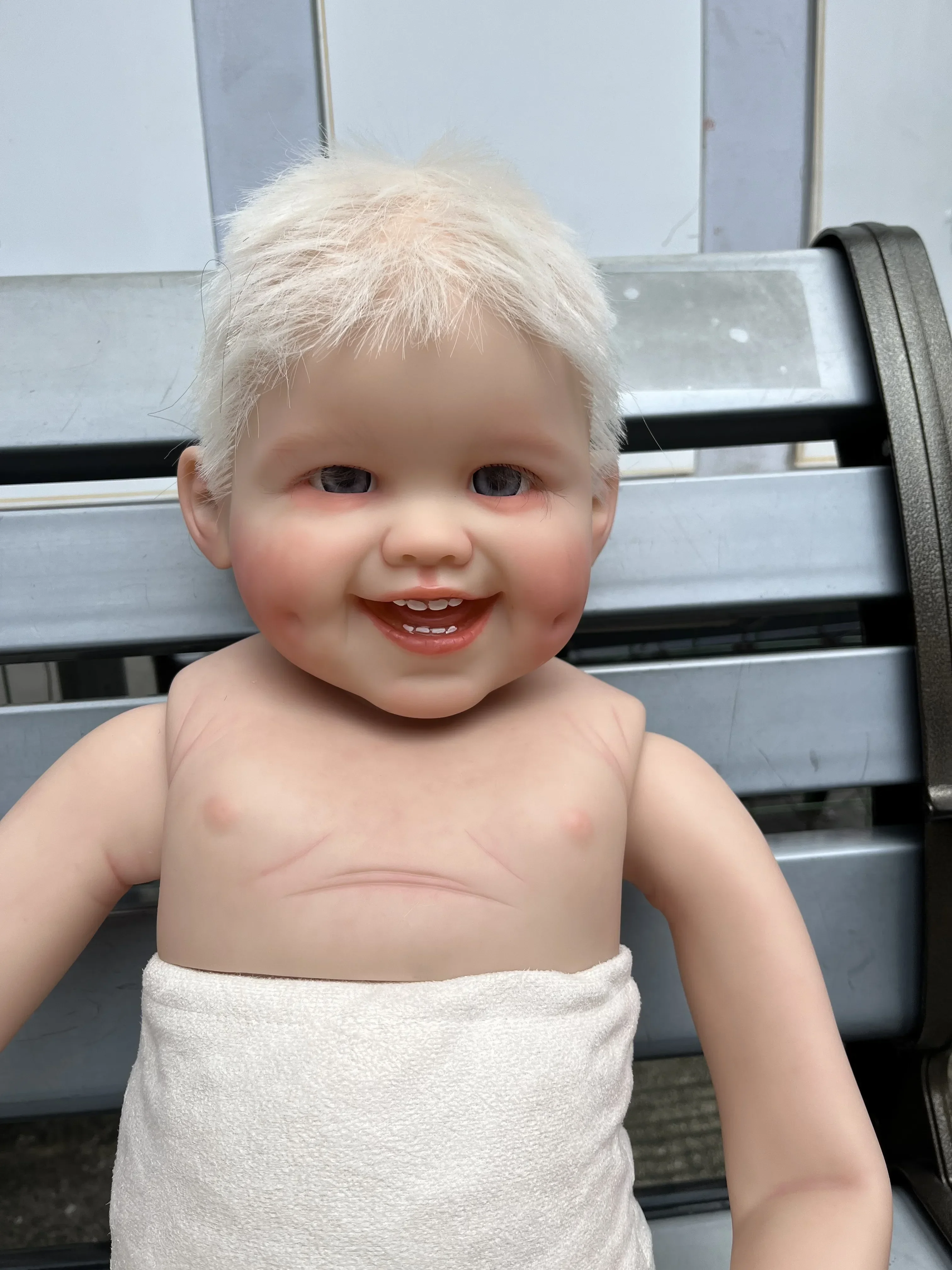 DLS Aangepaste Limited Supply 29 inch Reborn Babypop Jongen Kuiltje Handgeworteld Blond Kort Haar DIY Deel Geschilderd kit