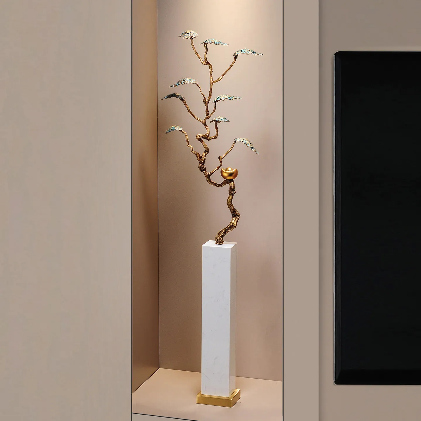 New Chinese welcome pine niche ornament light luxury high-end living room entrance slender vertical height decoration