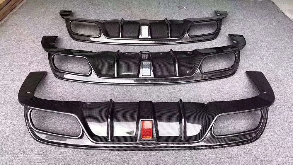 

For C Class Carbon Fiber Rear Bumper Lip Light Diffuser with light for Benz W205 C200 C300 C63 AMG 2015-2019