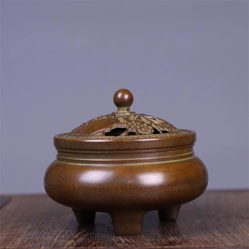 All-copper three-legged ornament, decor burner for home use, sandalwood sticks, incense cere
