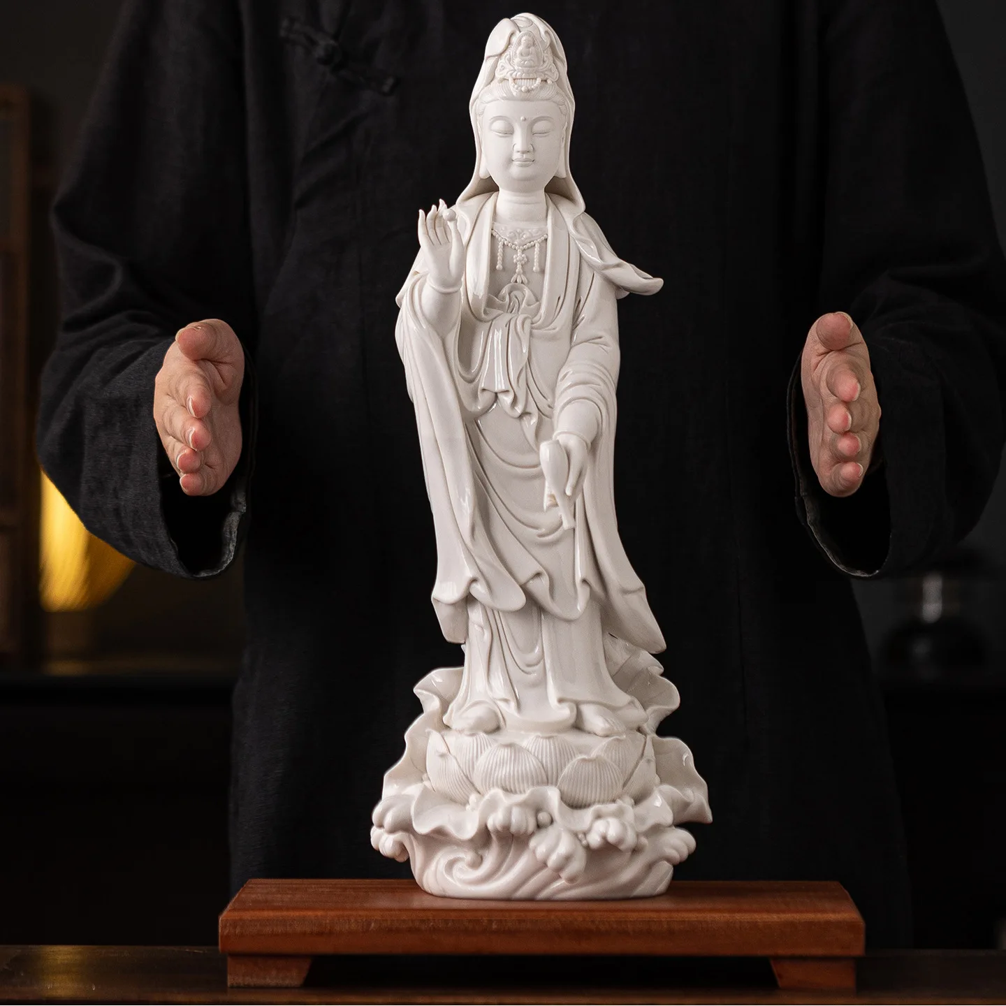 

CZ Ceramic Lihe Sanlian White Porcelain Guanyin Statue Guanyin Bodhisattva Home Devotion Hall Buddha Statue Ornament