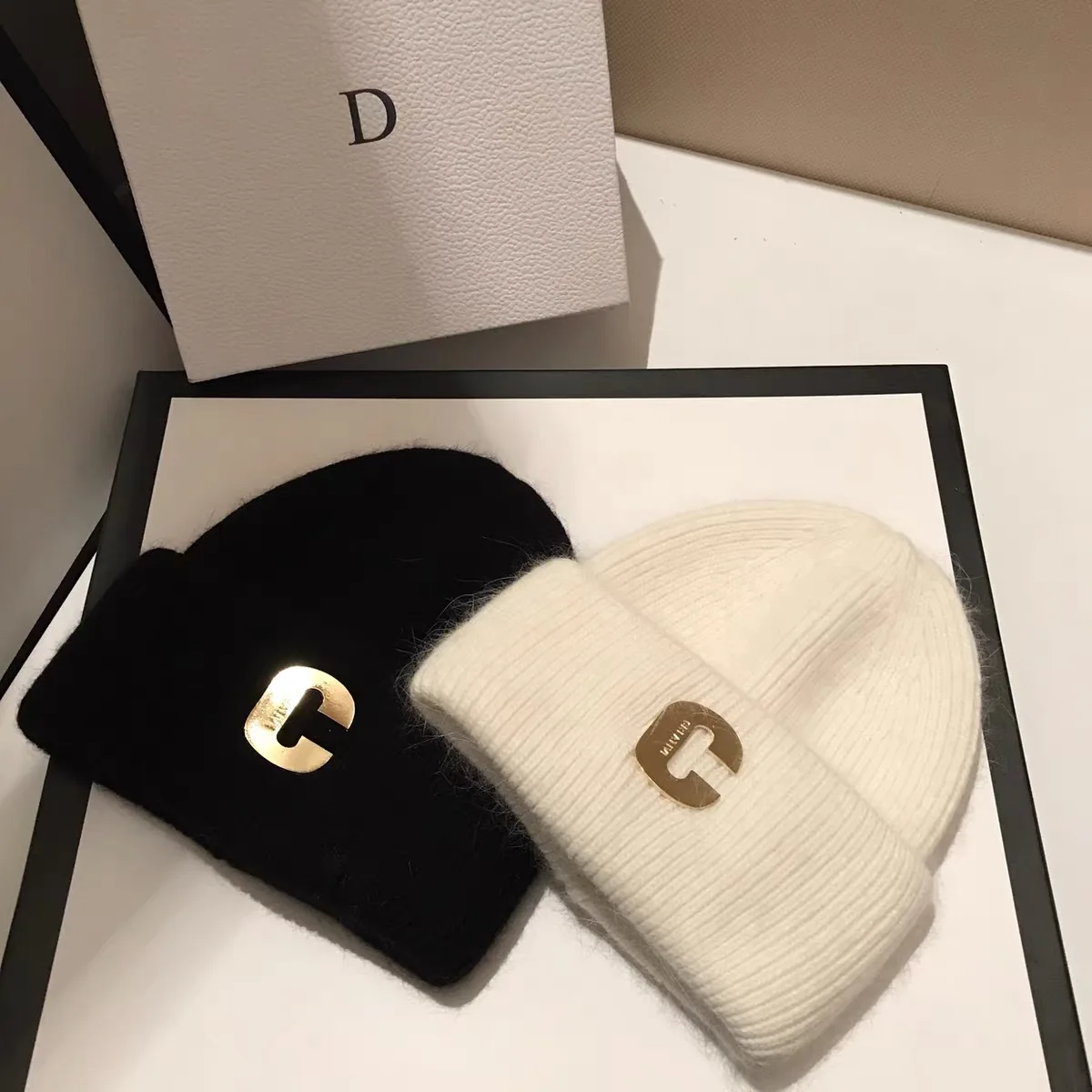 Designer Winter Beanies Hat for Women with Diamond Letters Soft Warm Real Rabbit Fur Knitted Casual Bonnet Skullies Caps