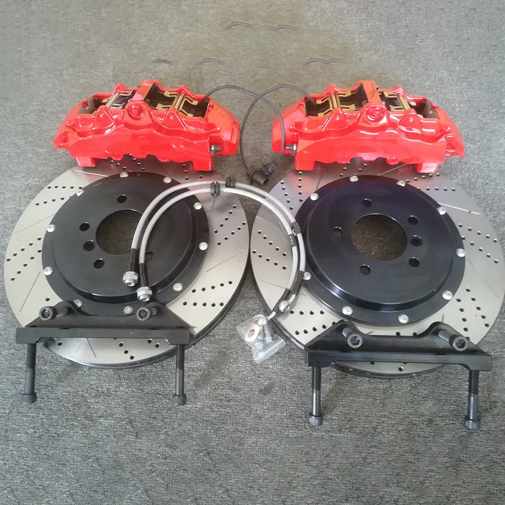 

Custom-designed 8-piston front brake caliper kit with 362*32mm and 330*10mm rear brake discs for Focus RS MK2