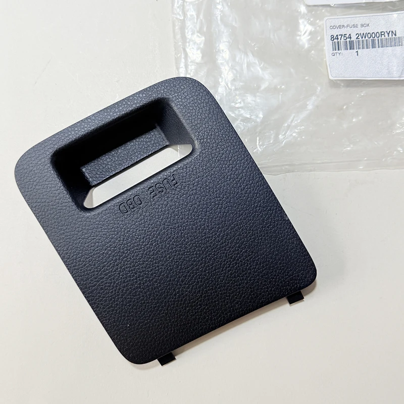 Fuse Box Cover Trim For Hyundai For Santa Fe 2013 2018 847542W000 84754-2W000