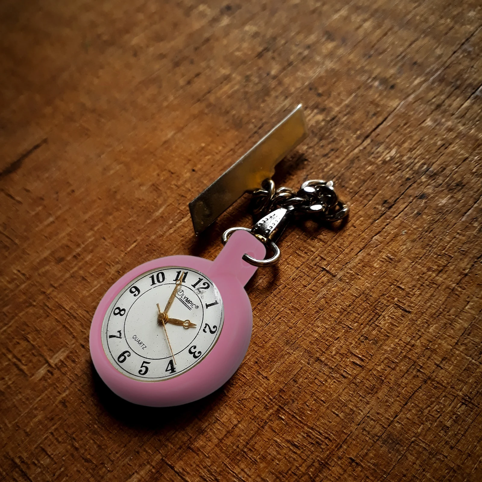 

8pcs Silicone Watch Protector Case Anti-scratch Cover for Nurses Clip on Pocket Watches Accessories