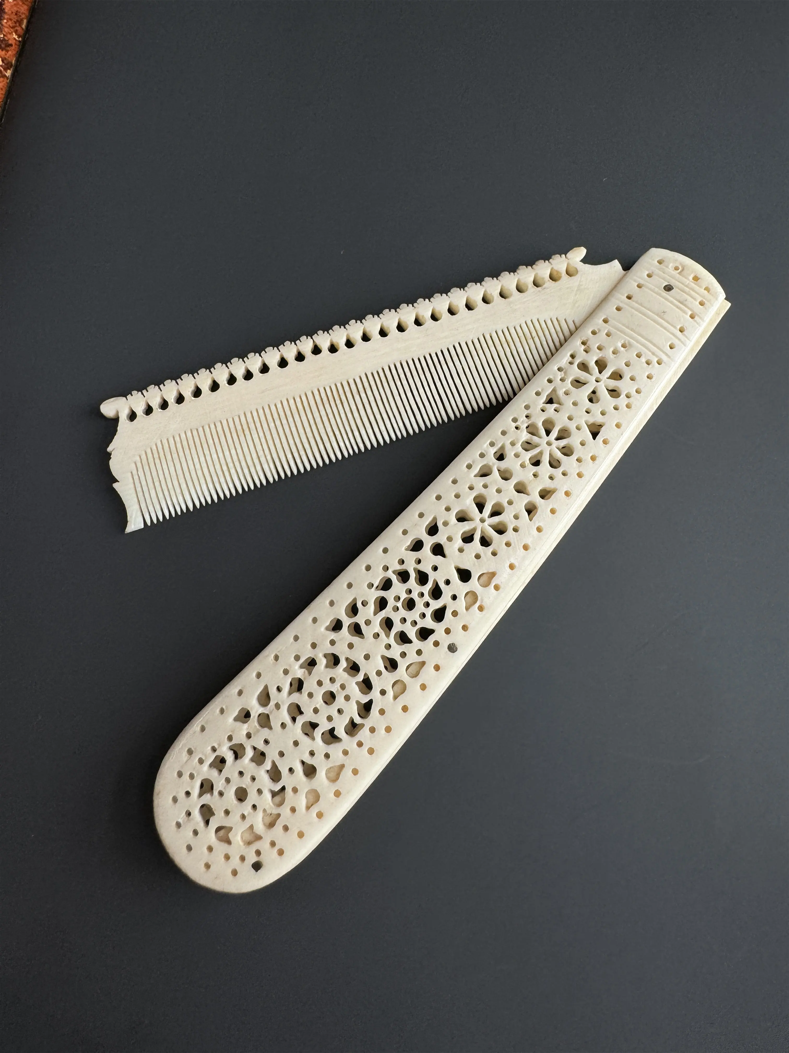 Cow bone handmade carving, comb grate, and portable handles