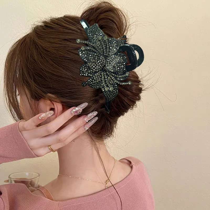

AWAYTR New Flower Hair Claws Clips Hairpins For Girls Women Fashion Rhinestone Hairgrip Barrettes Hair Crab Hair Accessories