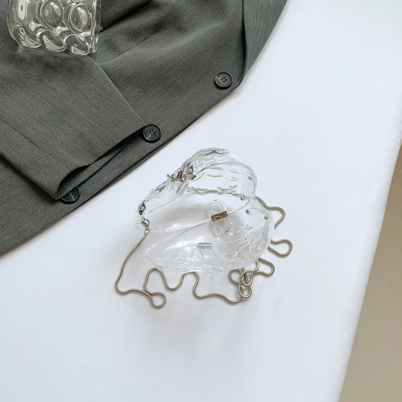 Transparent acrylic material heart-shaped bag with irregular shape, exquisite and compact, for dinner parties