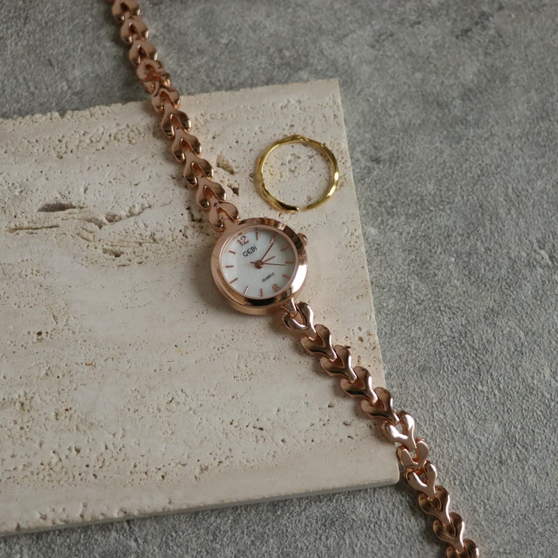 Women'S Watch Brand, Small Dial, Student Style, Chain, Simple And Elegant, Petite Women'S Watch, Fashionable Quartz Wristwatch.
