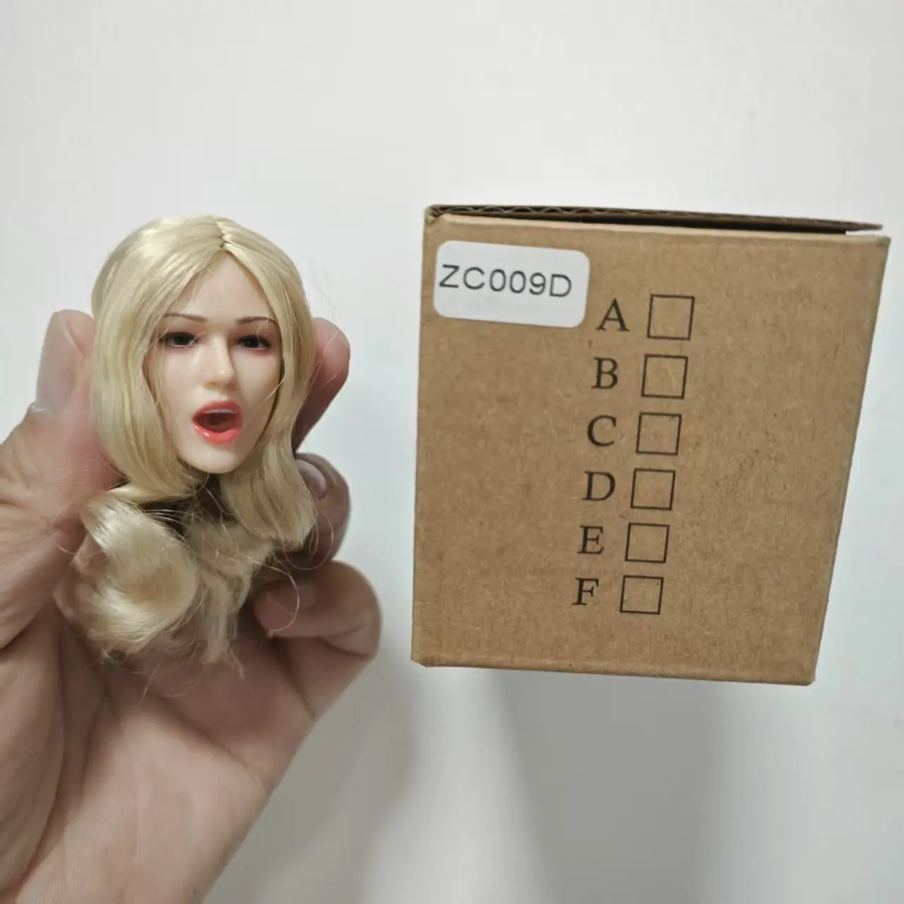 1/6 Jong Meisje Huanhuan Head Sculpt met Beweegbare Ogen Model Fit 12 ''TBL Bleke Vrouwelijke Soldaat Action Figure Body Z6TOYS ZC008