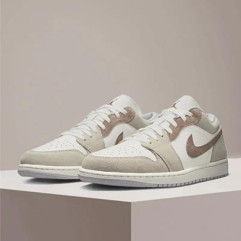 Nike Air Jordan 1 R…