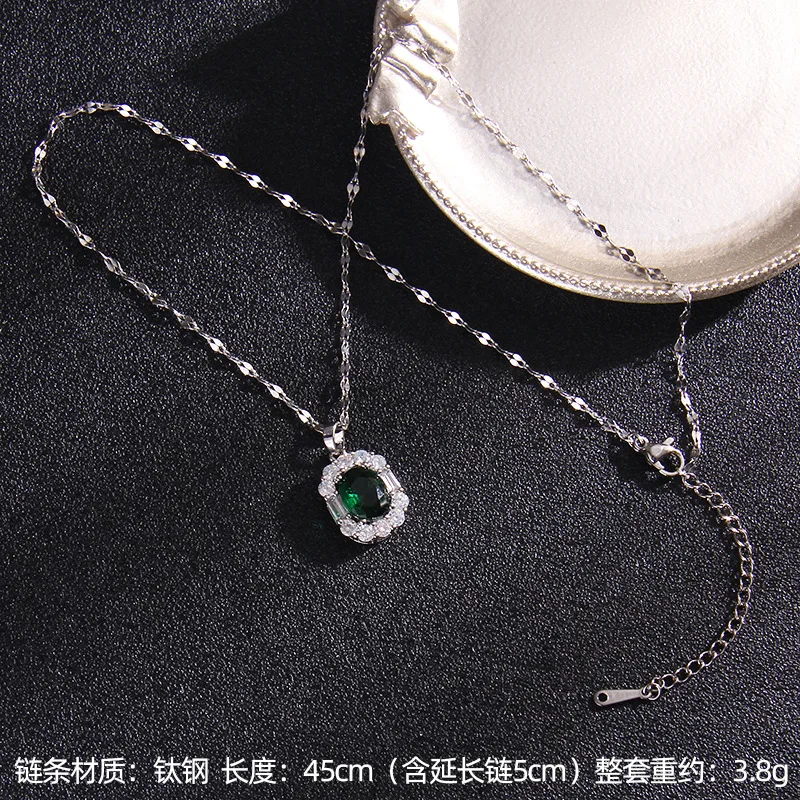 Luxury Vintage Green Zircon Pendant Necklaces for Women Lady Stainless Steel Chain Elegant Collar Accessories Jewelry Gifts