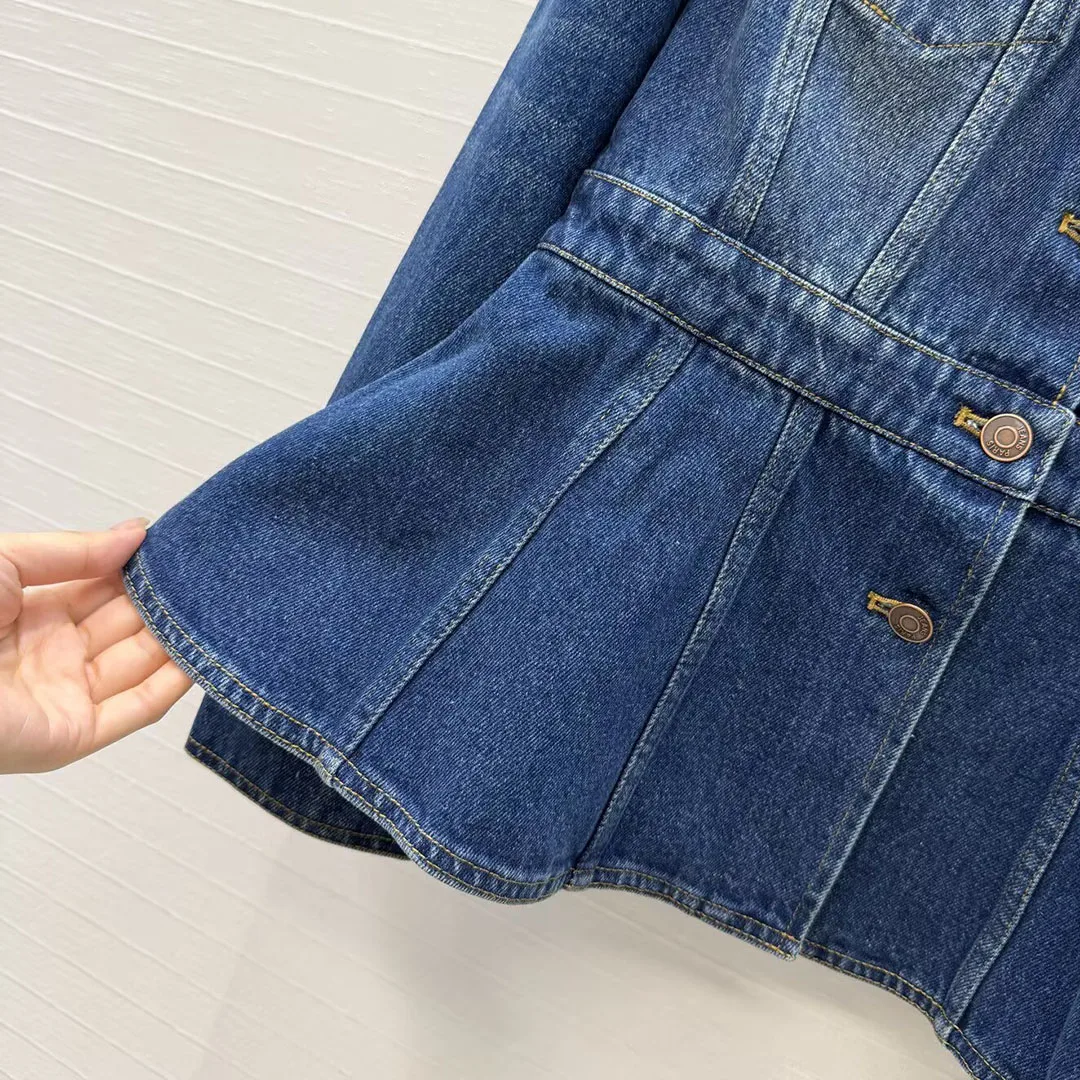 2026 New Fashion Vintage Washed Blue Denim Jacket Women O-neck Long Sleeve Single Breasted Ruffle Slim Waist Retro Chic Coatt