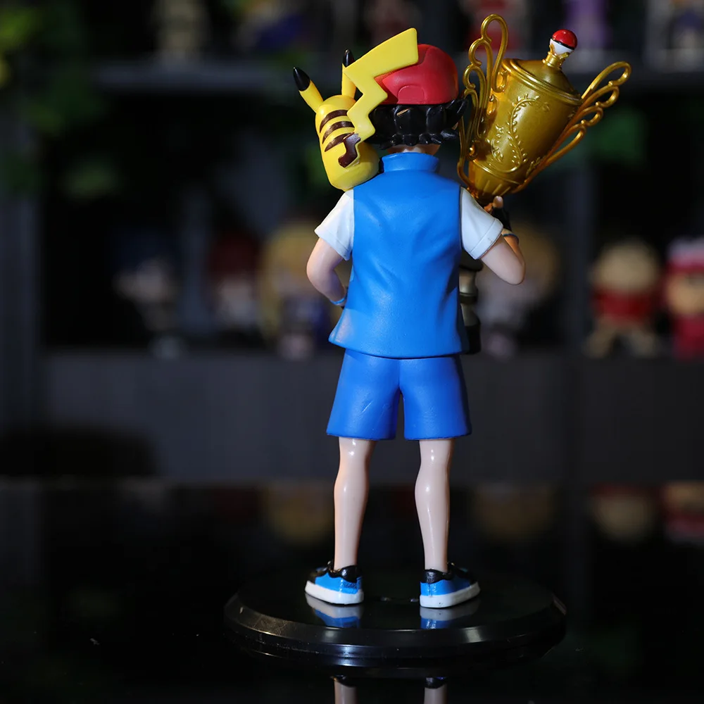 Pokemon Animatie Hand om de kleine wijsheid te winnen Pikachu Trofee Model Decoratie Kampioen Xiaozhi Figuren Decoratie Speelgoed Cadeau