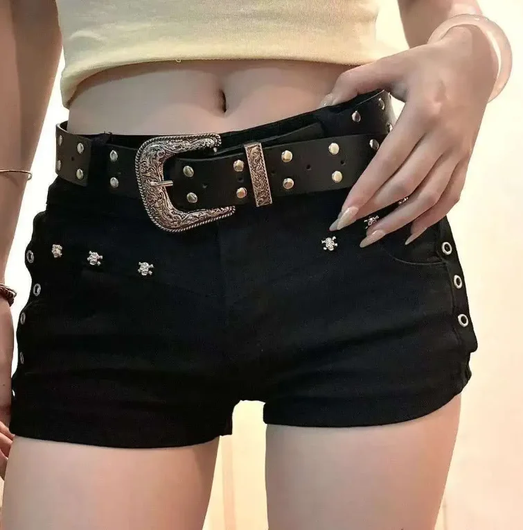 Dark Y2K Hip Hugging Black Pants with Rivets, Denim Shorts with Waistband, Women's Summer Sexy and Spicy Ultra Short Jeans