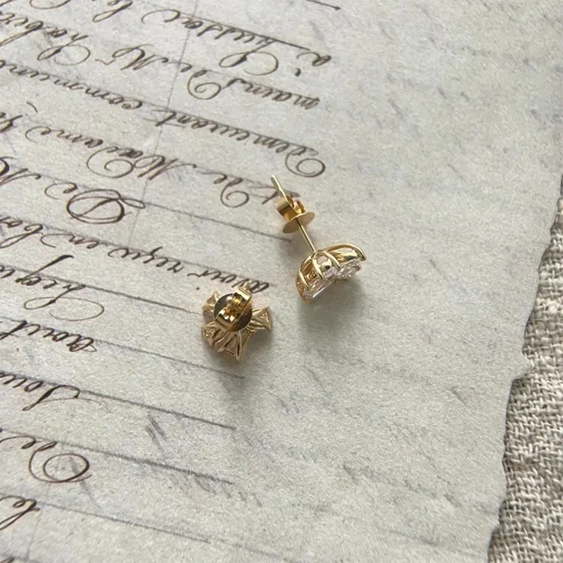 14K 10K الذهب ديزي قرط صغير زهري 1Ctw الكمثرى ماركيز الزمرد قطع DEF-VS مختبر نمت أقراط الماس زهر الأزهار مربط