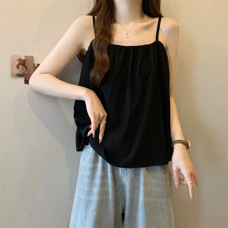 

Black Camisole Vest For Women, Designed For Summer Style, Loose Fitting Sleeveless Short Top For Outerwear
