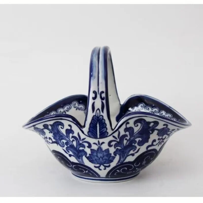 

6.69"China Blue and white porcelain lotus patterned flower basket vaseJingdezhen